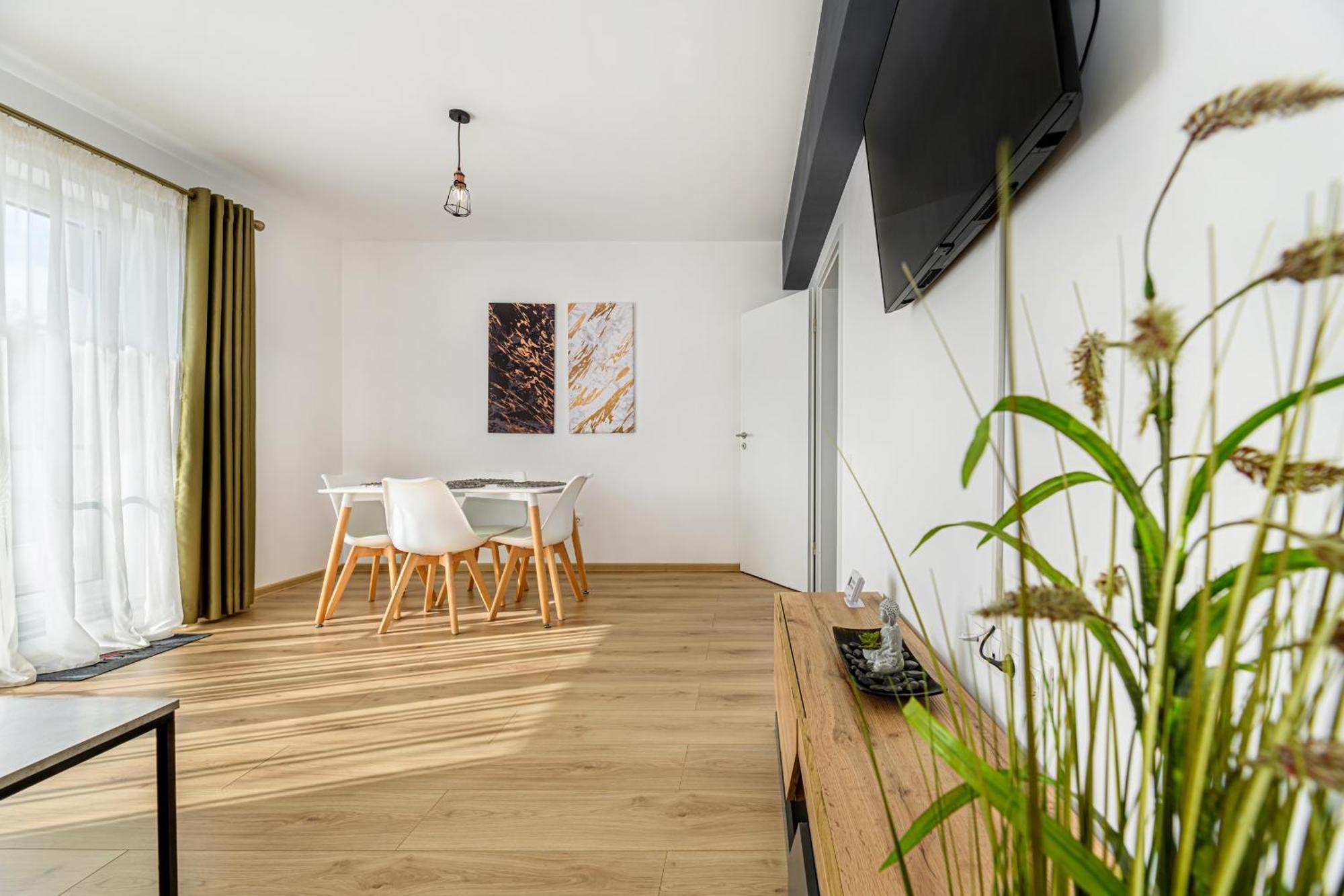 Luxury Landing Apartments Complex Qualis บราชอฟ ภายนอก รูปภาพ